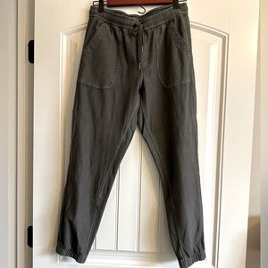 NWOT Olive Athleta Farallon joggers size 4